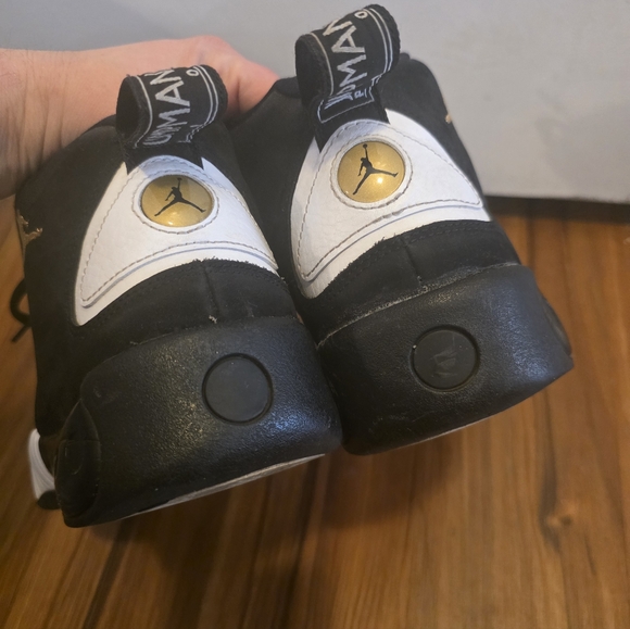 Jordan Black and White Sneakers - Picture 4 of 6